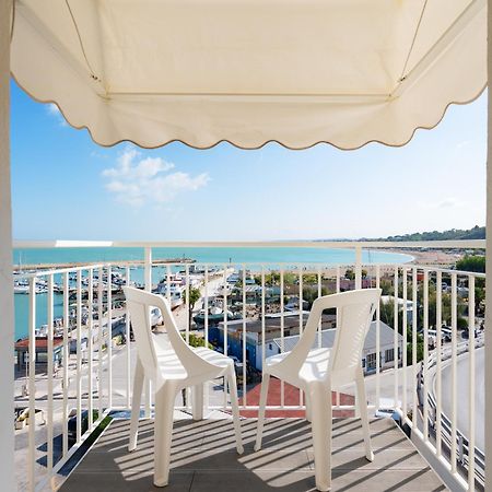 נומאנה Hotel Scogliera מראה חיצוני תמונה
