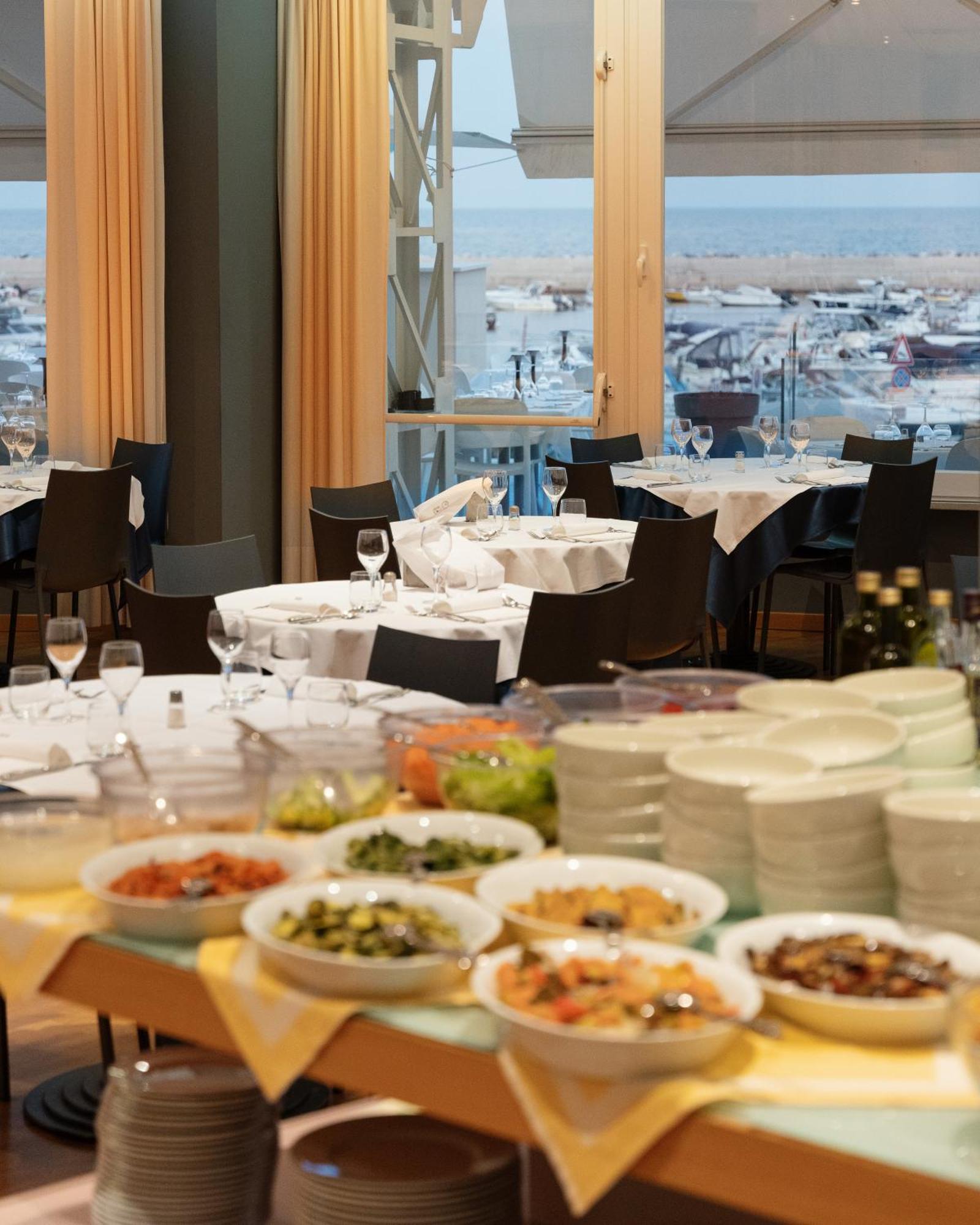 נומאנה Hotel Scogliera מראה חיצוני תמונה